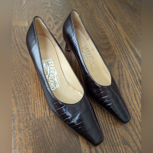 Salvatore Ferragamo Dark Brown/Black Croc Pumps Size 6 - Picture 3 of 11